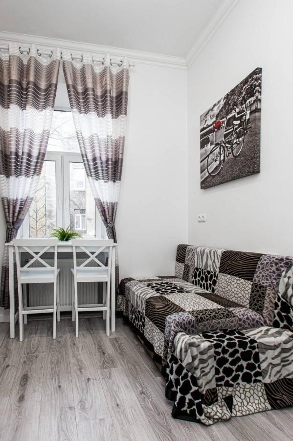 Однокомнатная Форум-Центр Apartment Lviv Exterior photo