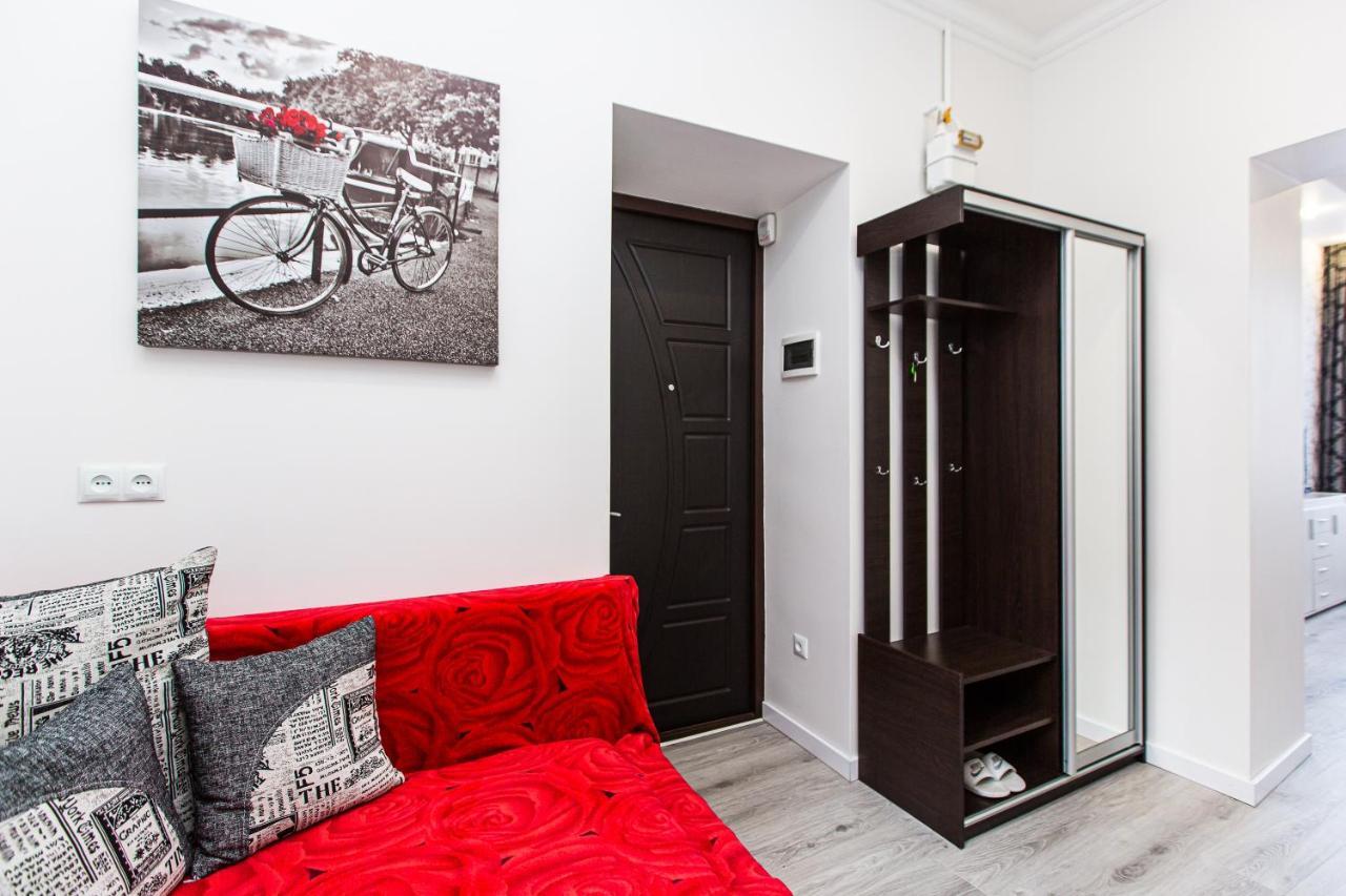 Однокомнатная Форум-Центр Apartment Lviv Exterior photo